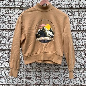 H&M “bon moments” crop mock turtleneck sweatshirt